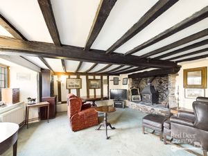 Sitting Room- click for photo gallery